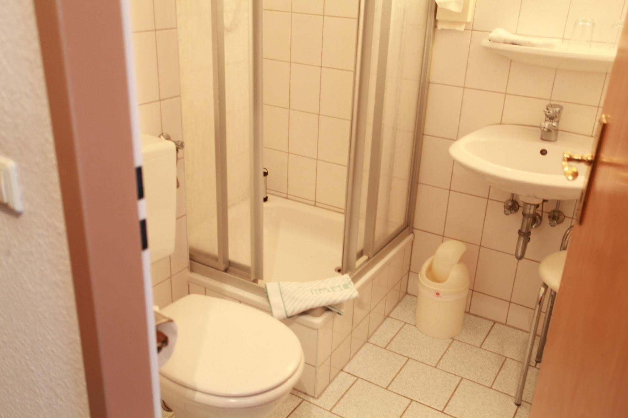 Hotel De Saxe Leipzig Bagian luar foto