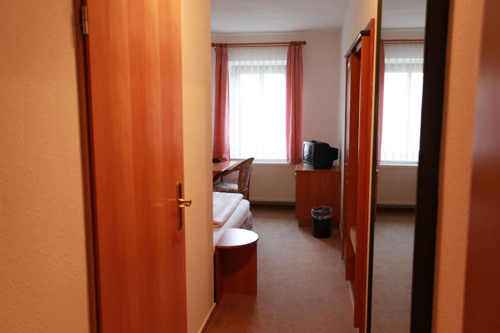 Hotel De Saxe Leipzig Bagian luar foto